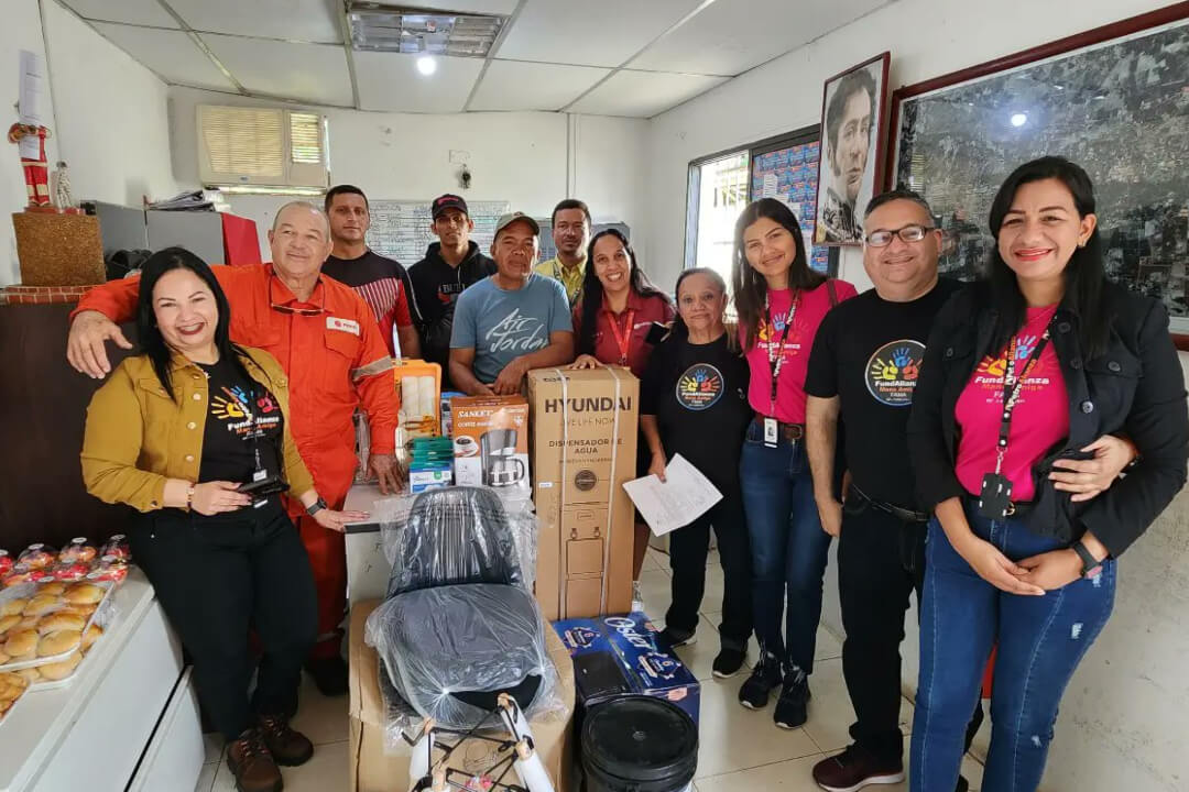 Donativo al Cuerpo de Bomberos El Tejero, Monagas.